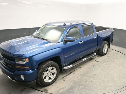 Used 2018 Chevrolet Silverado 1500 LT w/ All Star Edition image 18