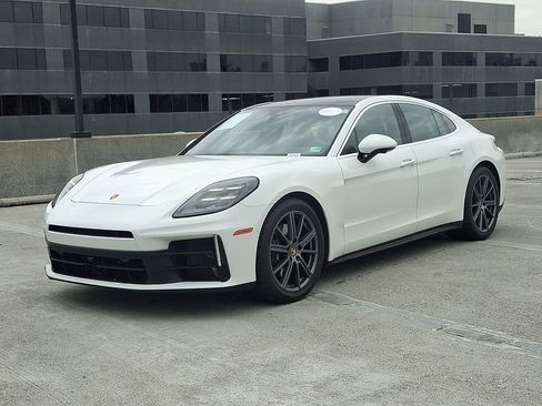 Used 2024 Porsche Panamera image 1
