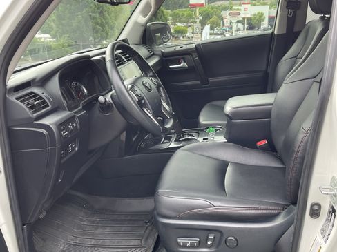 Certified 2023 Toyota 4Runner TRD Off-Road Premium AWD/4WD image 15