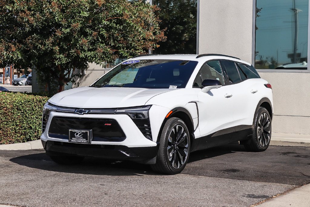 Used 2024 Chevrolet Blazer EV RS AWD/4WD image 3