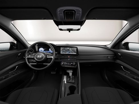 Certified 2024 Hyundai Elantra SEL FWD image 13