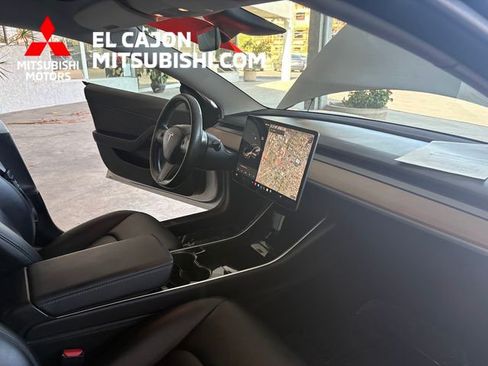 Used 2018 Tesla Model 3 Long Range RWD image 18
