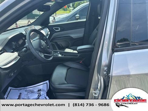 Used 2024 Jeep Compass Latitude w/ Convenience Group AWD/4WD image 10