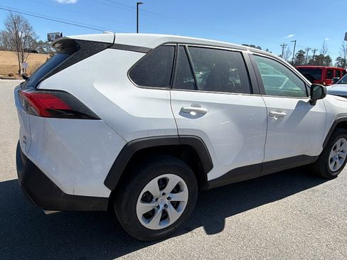 Used 2024 Toyota RAV4 LE image 8