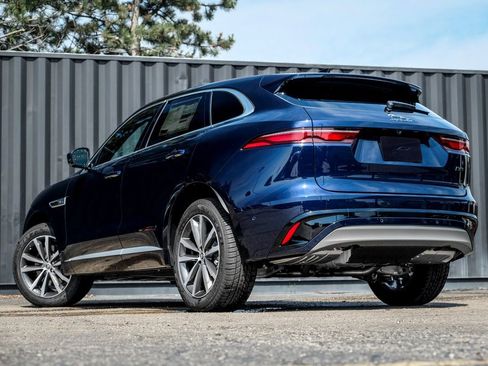 New 2026 Jaguar F-PACE R-Dynamic S image 2