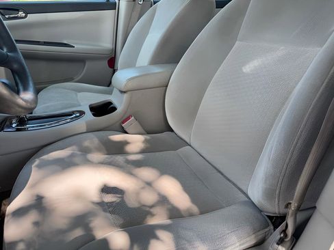 Used 2009 Chevrolet Impala LS FWD image 18