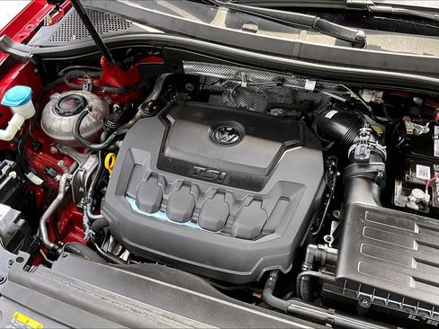 Certified 2023 Volkswagen Tiguan SE w/ Panoramic Sunroof Package image 31