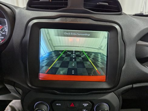 Used 2023 Jeep Renegade Altitude w/ Sun/Sound Group image 21