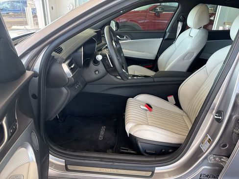 Used 2024 Genesis G70 2.5T w/ Sport Prestige Package image 8