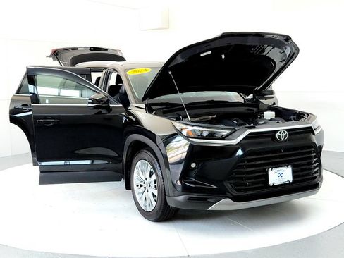Used 2024 Toyota Grand Highlander AWD image 9