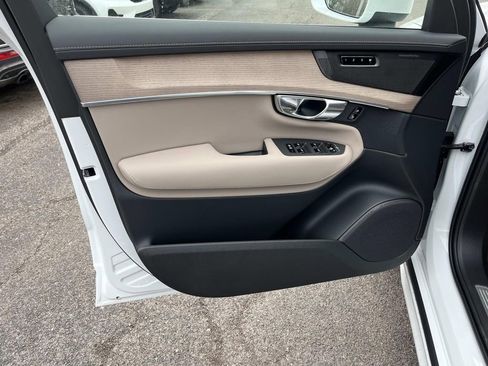 New 2026 Volvo XC90 T8 Plus image 21