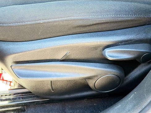 Used 2020 Jeep Renegade Latitude image 23