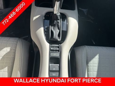 Used 2025 Honda HR-V LX image 22