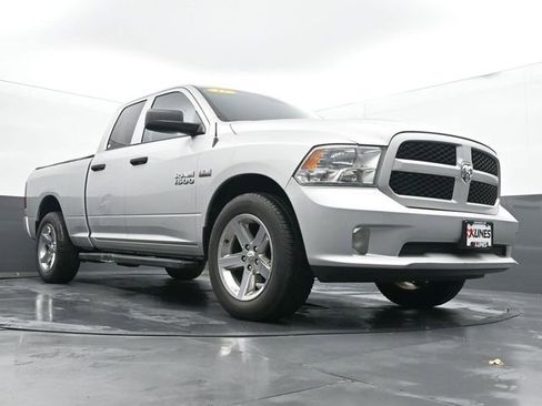 Used 2017 RAM 1500 Express image 43