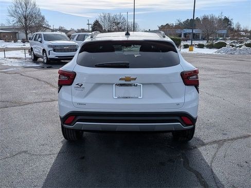 New 2026 Chevrolet Trax LT image 4