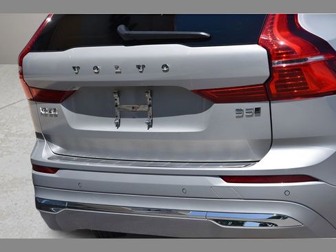 Certified 2023 Volvo XC60 B5 Plus w/ Climate Package AWD/4WD image 30