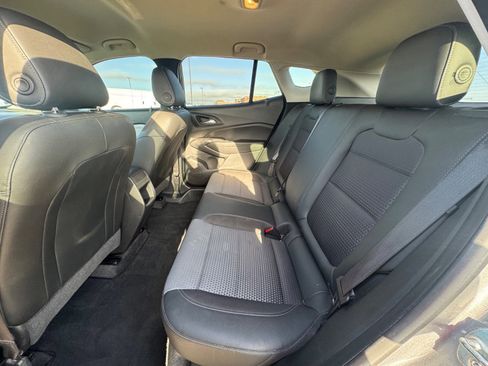 Used 2024 Chevrolet Trax LT w/ Driver Confidence Package FWD image 13