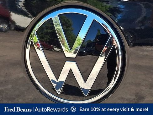 Certified 2023 Volkswagen Taos SEL AWD/4WD image 36