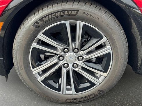 New 2025 Cadillac Lyriq Luxury image 8