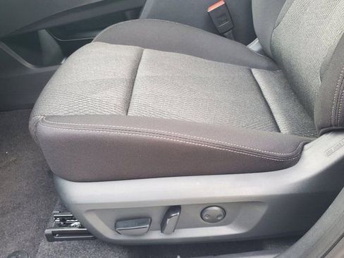 Used 2026 Nissan Rogue SV FWD image 14