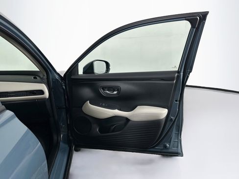 Used 2025 Honda HR-V LX image 29