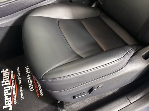 Used 2023 Tesla Model Y Long Range image 9