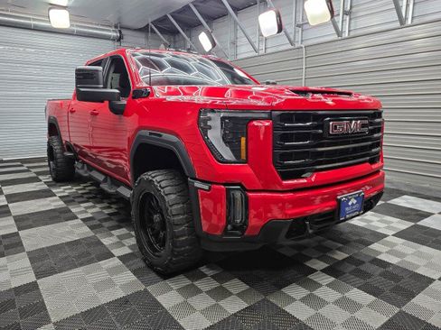 Used 2025 GMC Sierra 2500 SLE AWD/4WD image 4