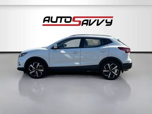 Used 2022 Nissan Rogue Sport SL FWD image 4