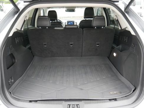 Used 2023 Ford Edge Titanium AWD/4WD image 9
