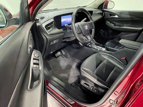 Used 2024 Buick Encore GX Avenir w/ Avenir Convenience Package FWD image 20