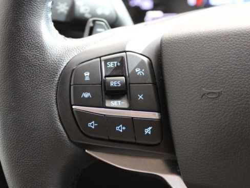 Used 2020 Ford Explorer Limited image 13