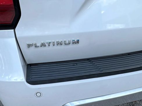 Used 2018 Ford Expedition Max Platinum AWD/4WD image 53