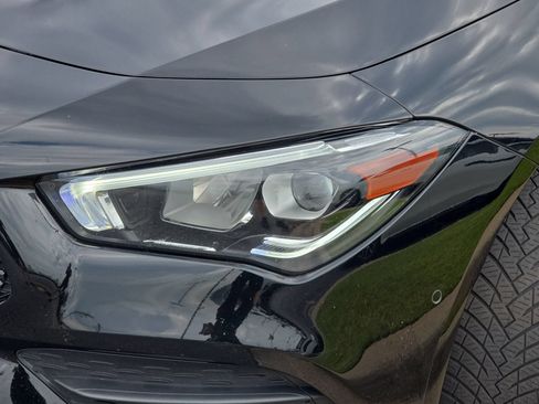 Used 2023 Mercedes-Benz CLA 250 4MATIC image 28