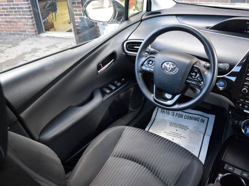 Used 2020 Toyota Prius Prime LE FWD image 10