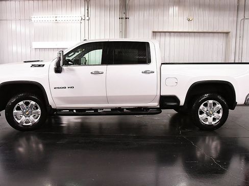 Used 2022 Chevrolet Silverado 2500 LTZ w/ LTZ Plus Package image 4