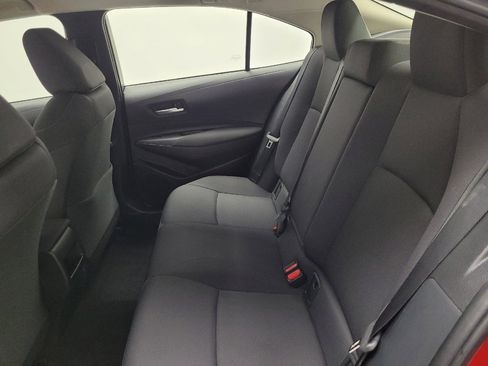Used 2021 Toyota Corolla LE image 18