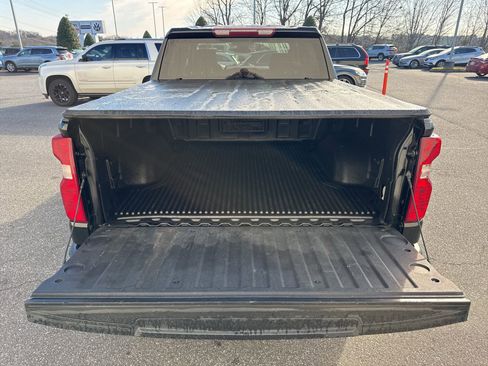 Used 2022 Chevrolet Silverado 1500 LT image 11