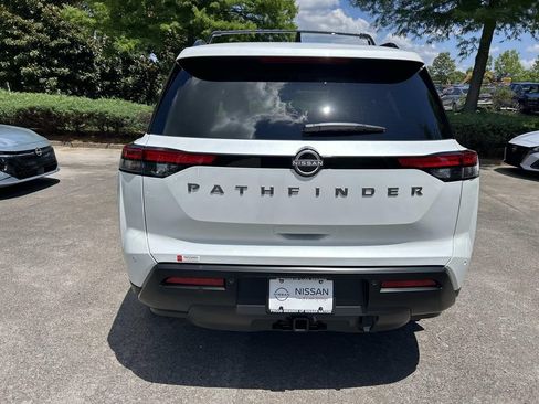 New 2026 Nissan Pathfinder SV w/ SV Premium Package FWD image 6