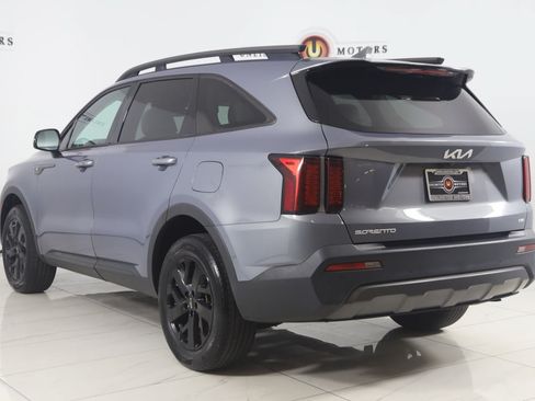Used 2023 Kia Sorento S w/ Panoramic Sunroof Package AWD/4WD image 4