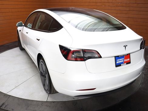 Used 2023 Tesla Model 3 Standard Range image 10