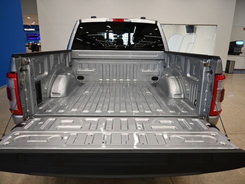 Certified 2023 Ford F150 Lariat w/ Equipment Group 502A High image 10