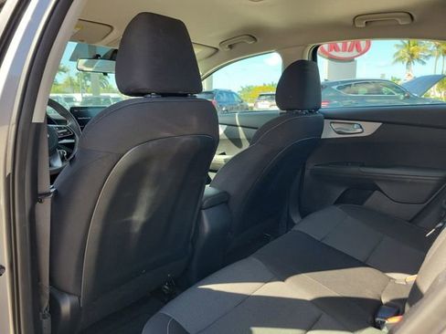 Certified 2024 Kia Forte LXS FWD image 9