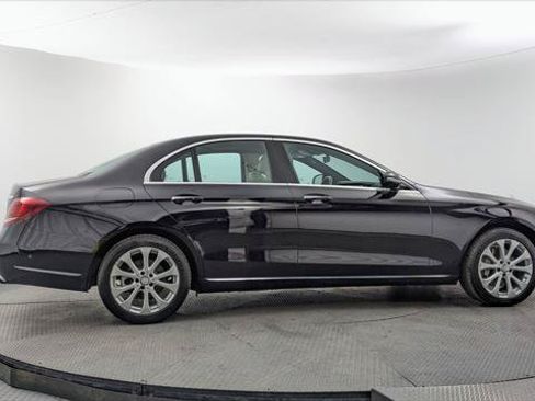 Used 2017 Mercedes-Benz E 300 image 9