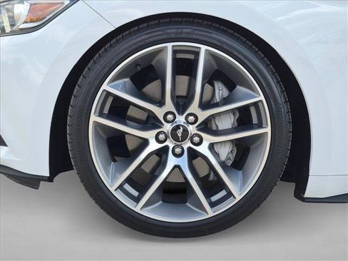 Used 2017 Ford Mustang GT Premium RWD image 21