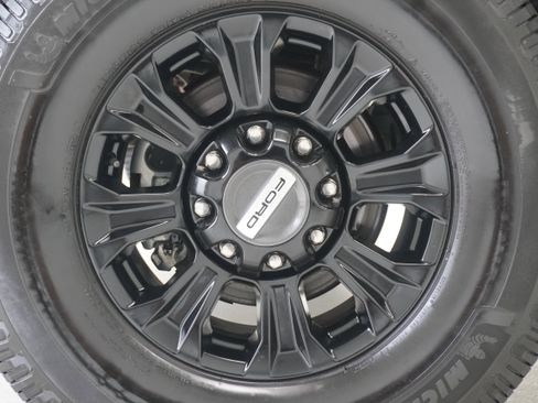 Used 2021 Ford F250 Lariat w/ Tremor Off-Road Package AWD/4WD image 32