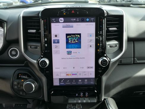 New 2026 RAM 1500 4x4 Crew Cab image 18