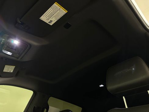 Used 2019 GMC Sierra 1500 AT4 w/ AT4 Premium Package image 12