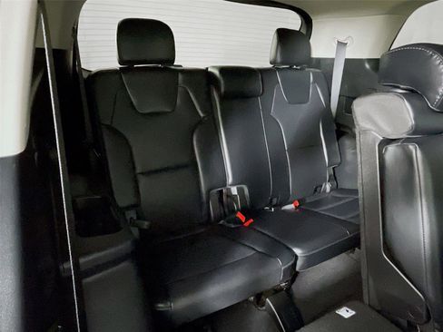 Used 2024 Kia Telluride LX image 30