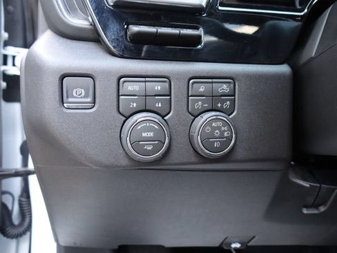 Used 2026 Chevrolet Silverado 2500 High Country w/ High Country Premium Package AWD/4WD image 23