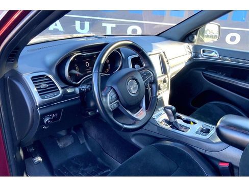 Used 2017 Jeep Grand Cherokee Trailhawk w/ Trailhawk Luxury Group AWD/4WD image 16